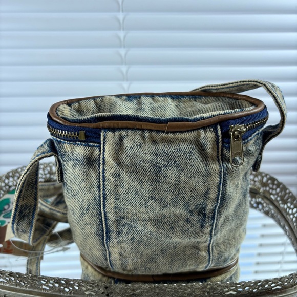 Vintage Fanny Pack Deadstock Acid Wash Denim Bag Save the Whales Panda Travel - Picture 3 of 11